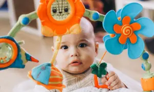 Jakie zabawki dla 5 miesięcznego dziecka najlepiej wspierają jego rozwój