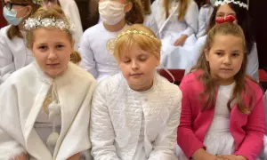 Jak ubrać dziecko na rocznicę komunii: kompleksowy poradnik dla rodziców