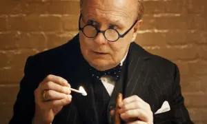 Czas Mroku: Recenzja filmu o Churchillu - Triumf czy porażka?