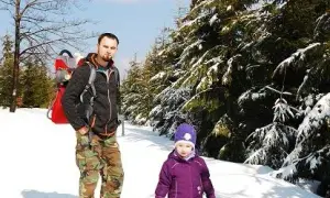 Gdzie w góry z małym dzieckiem zimą? Bezpieczne i rodzinne miejsca na wypoczynek