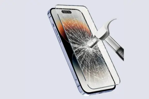 Folia na telefon czy szkło - opinie i porównanie zabezpieczeń