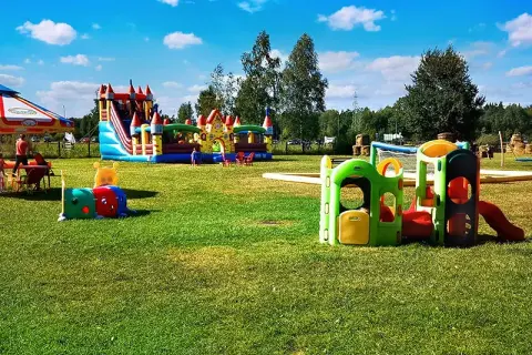 Gdzie z dzieckiem w Lubelskim? Odkryj najlepsze atrakcje rodzinne