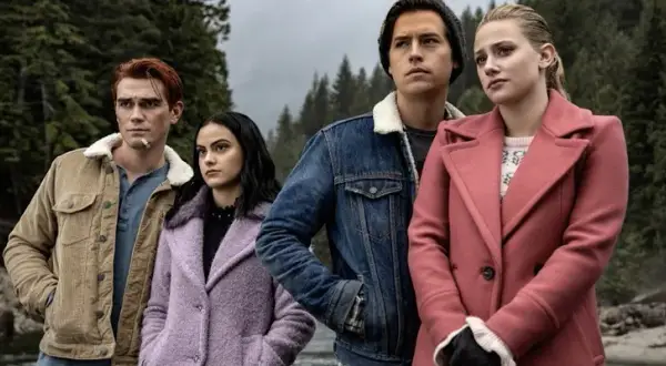 4 sezon Riverdale: Tajemnice, dramaty i zaskakujące zwroty akcji