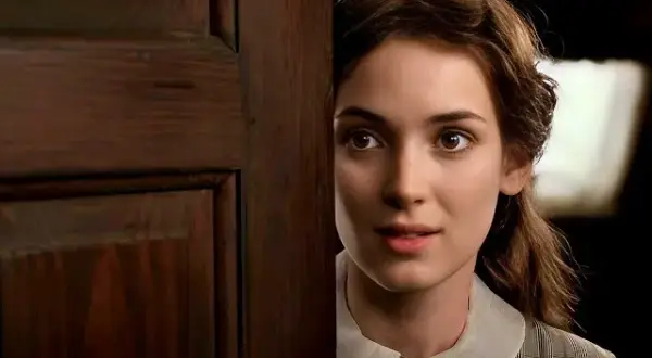 Fenomenalna Winona Ryder jako Jo March w filmie Małe kobietki
