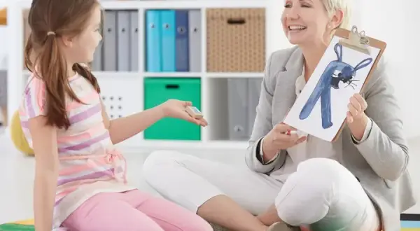 Kiedy z dzieckiem do logopedy: najlepszy moment na pierwszą wizytę