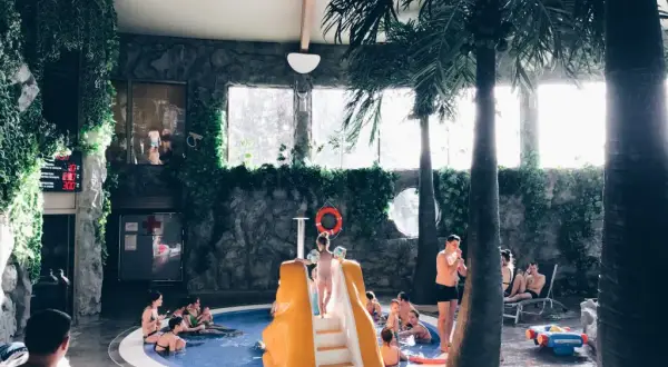 Hotel dla dzieci Warszawa - najlepszy hotel z animacjami i basenem