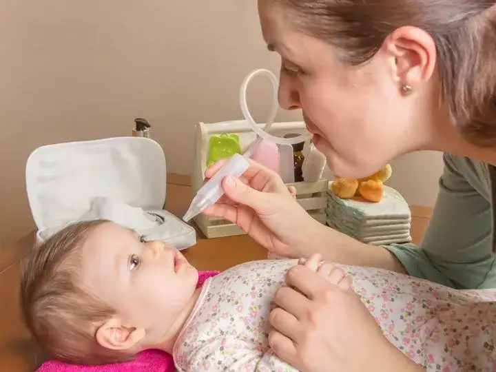 Zdjęcie Katar u dziecka przed szczepieniem - co musisz wiedzieć jako rodzic