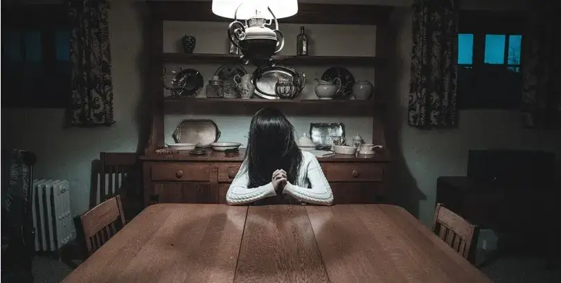 Zdjęcie Najlepsze filmy o nawiedzonych domach - klasyki i nowości horroru