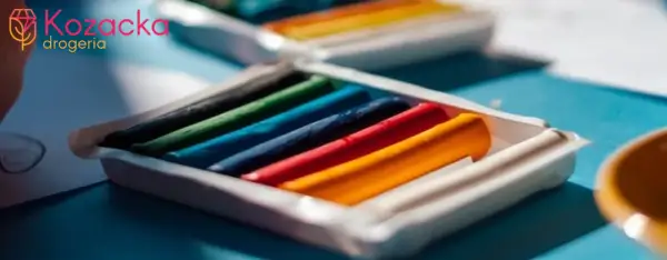 Skuteczne sposoby jak usunąć plastelinę z zabawek: 5 sprawdzonych metod